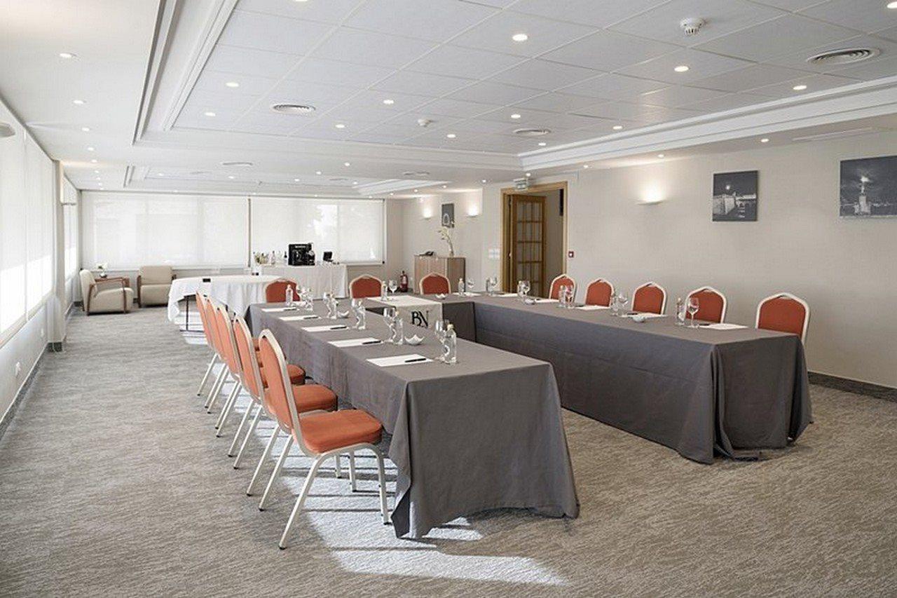 Hotel Blanca De Navarra Pamplona Bagian luar foto