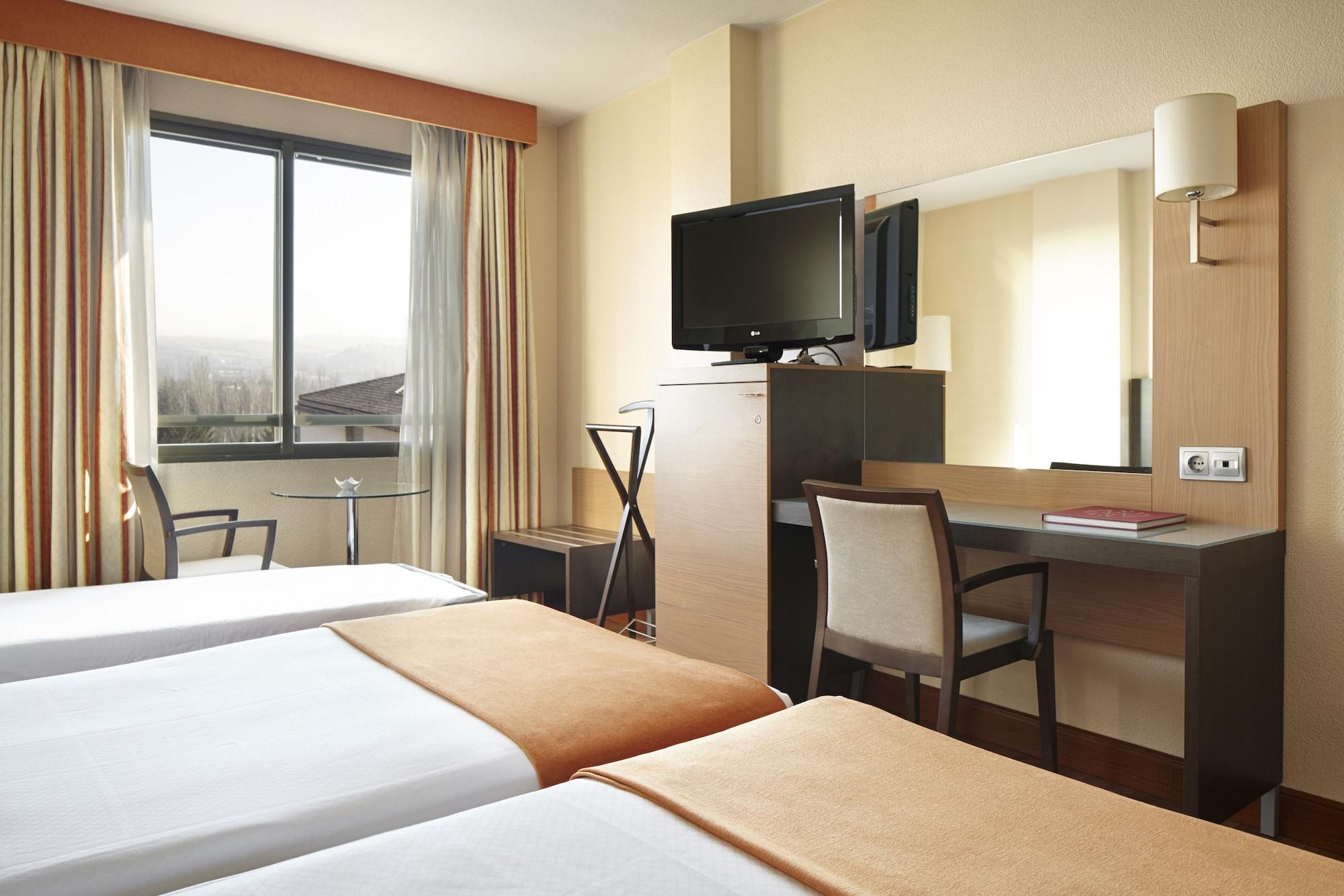 Hotel Blanca De Navarra Pamplona Bagian luar foto
