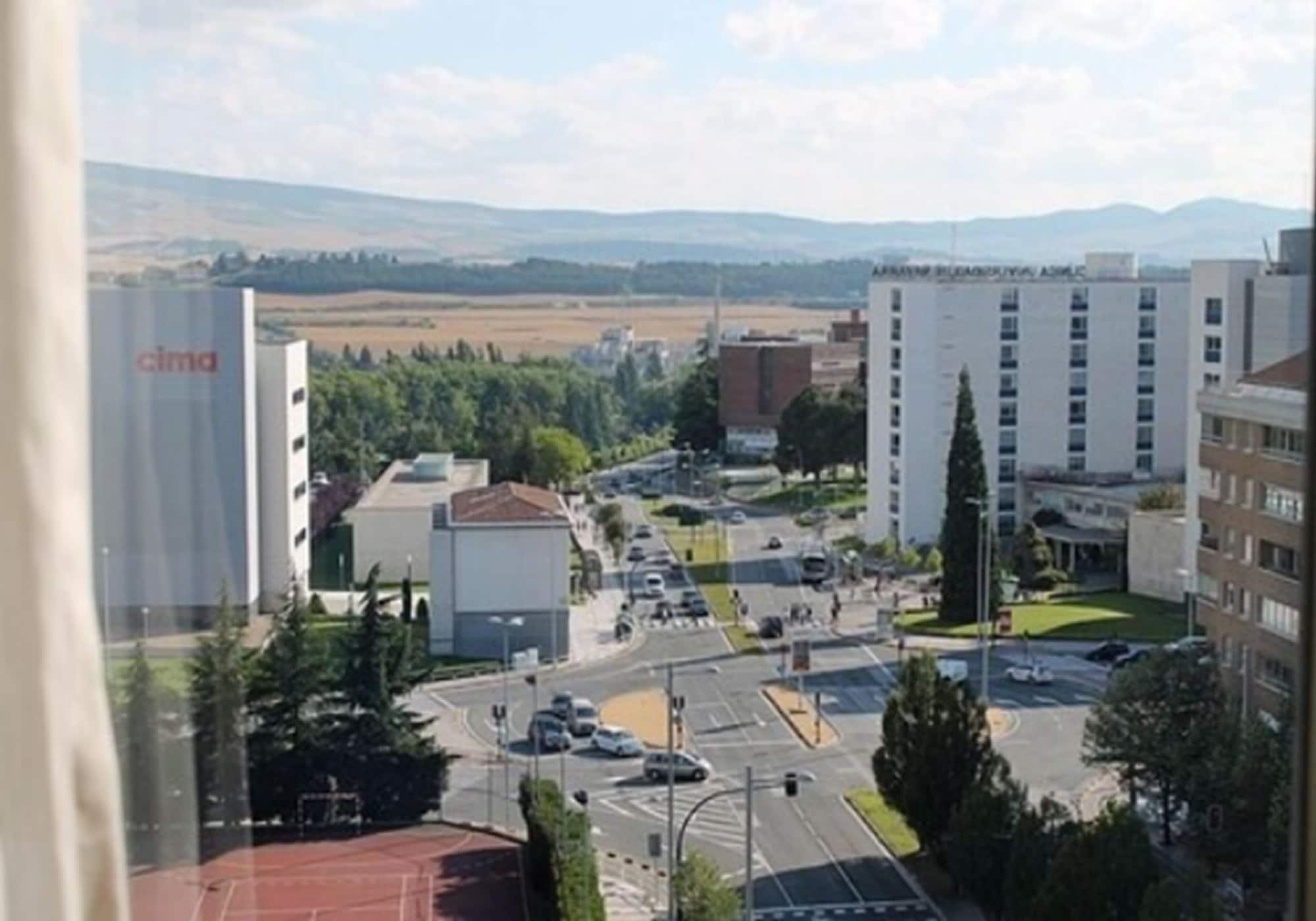 Hotel Blanca De Navarra Pamplona Bagian luar foto