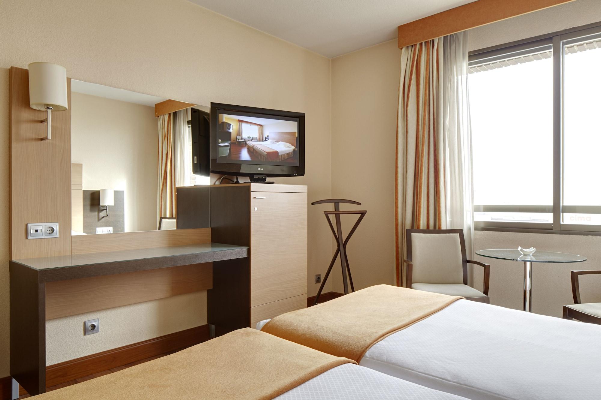 Hotel Blanca De Navarra Pamplona Bagian luar foto