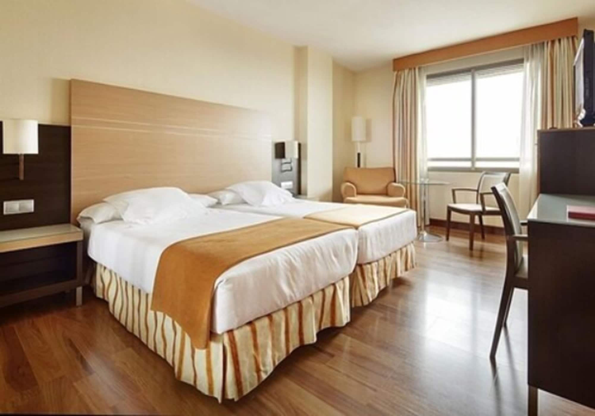 Hotel Blanca De Navarra Pamplona Ruang foto
