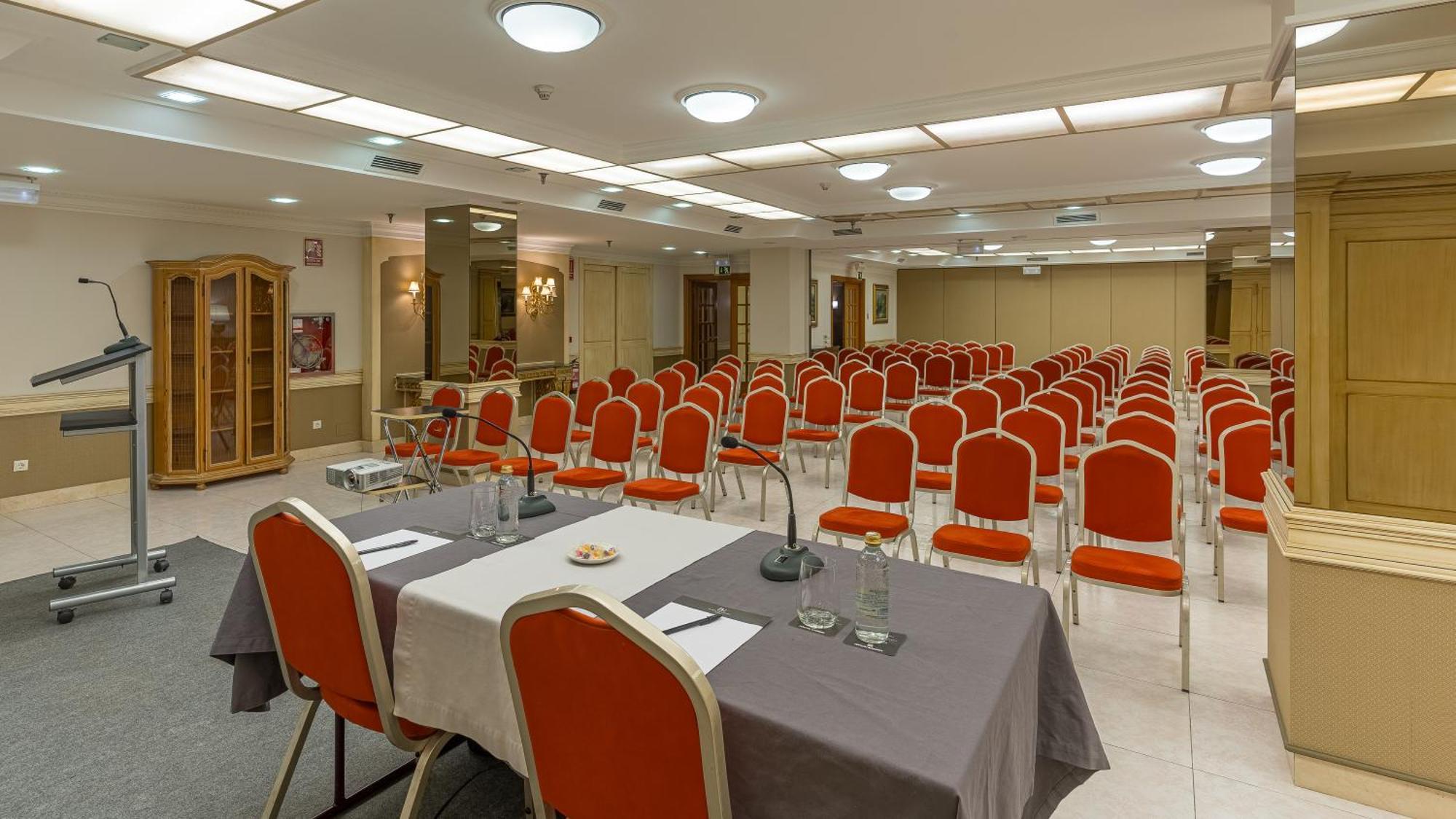 Hotel Blanca De Navarra Pamplona Bagian luar foto