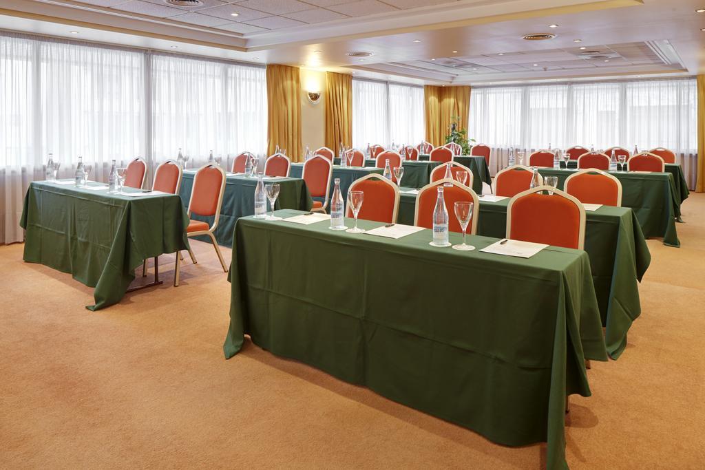 Hotel Blanca De Navarra Pamplona Bagian luar foto