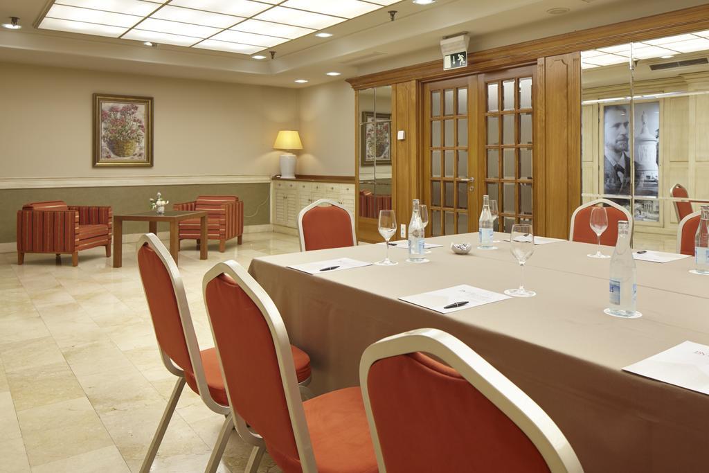 Hotel Blanca De Navarra Pamplona Bagian luar foto