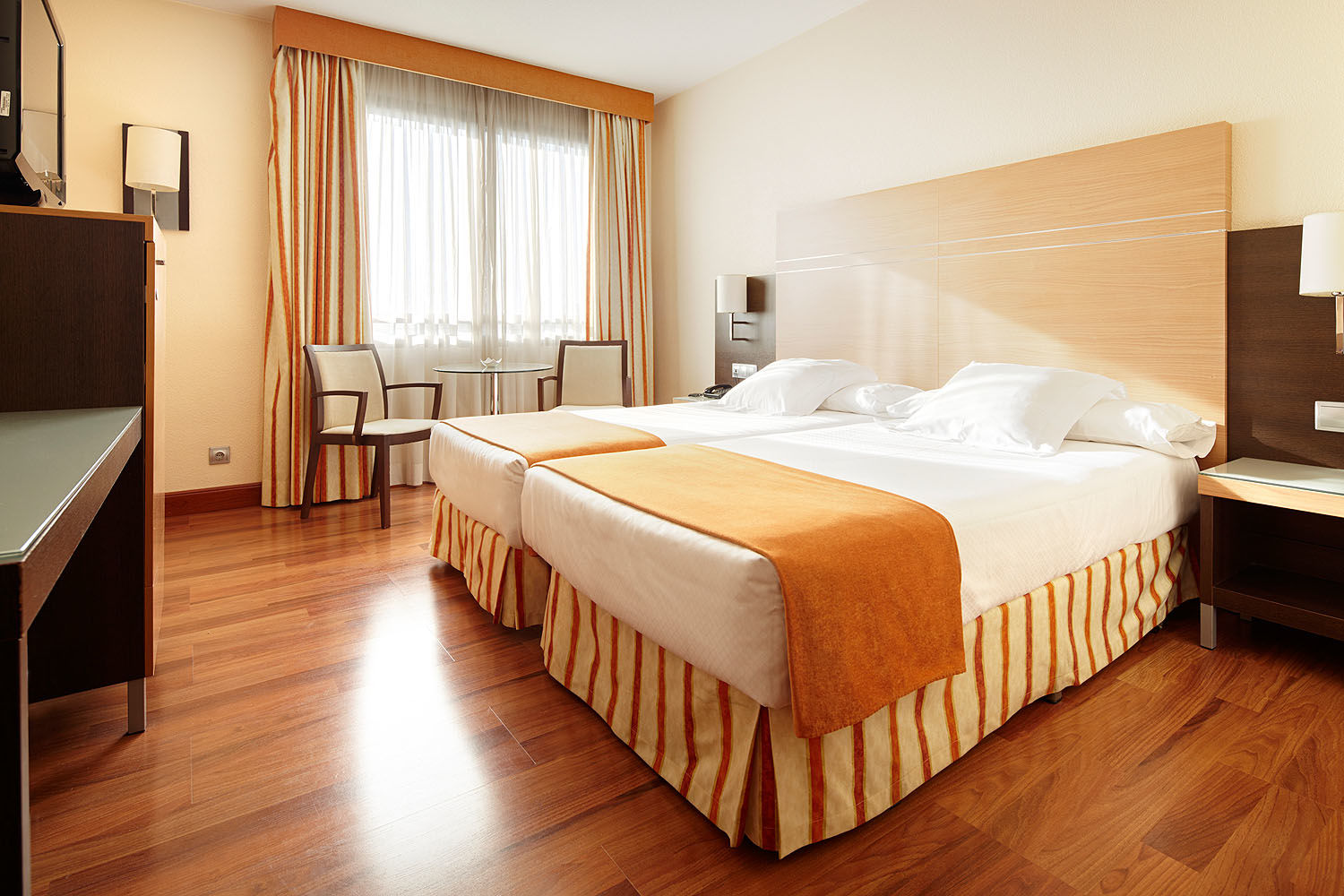 Hotel Blanca De Navarra Pamplona Bagian luar foto