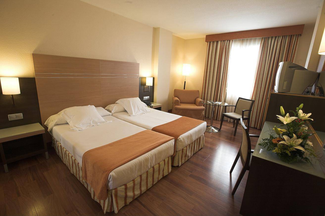 Hotel Blanca De Navarra Pamplona Ruang foto