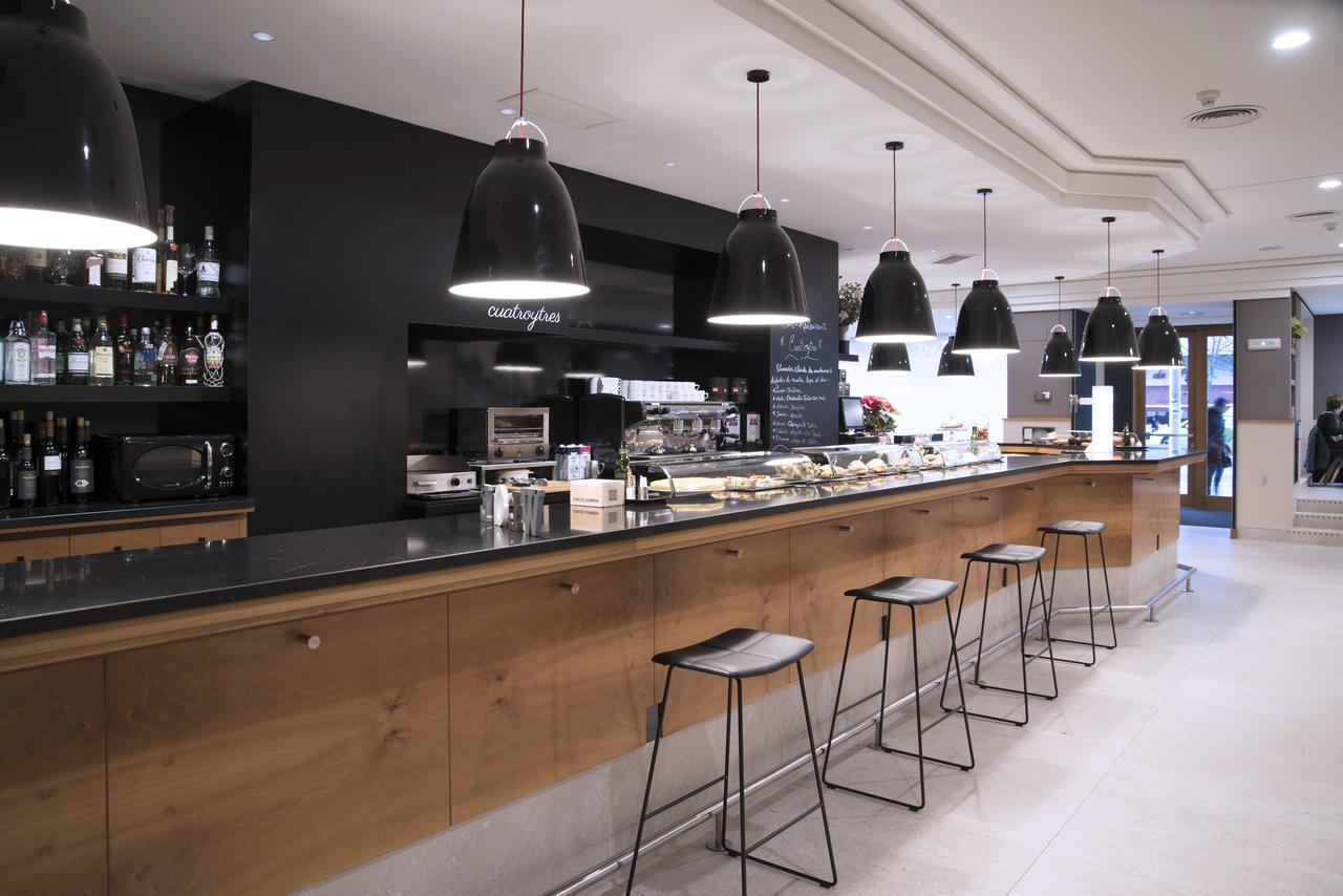 Hotel Blanca De Navarra Pamplona Bagian luar foto